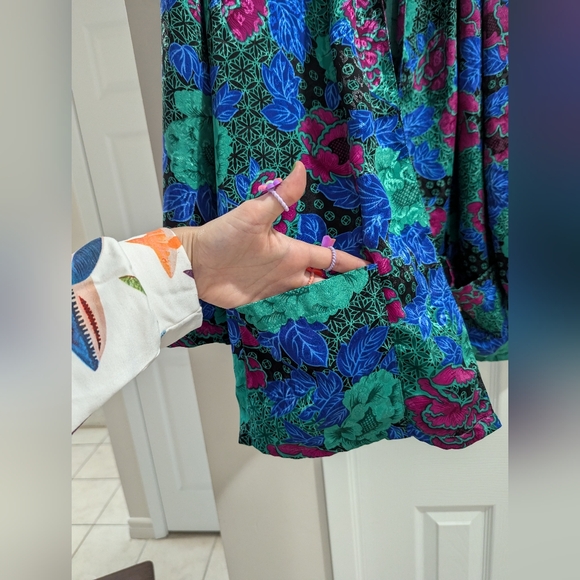 Blouse - Picture 3 of 3